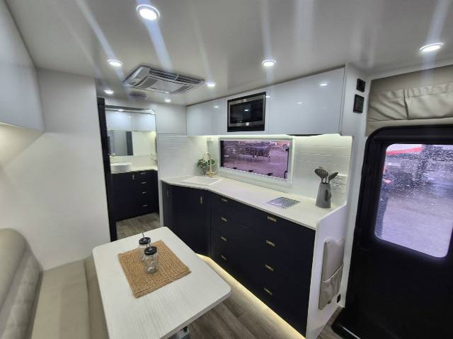 2025 RETREAT FRASER 200C CARAVAN