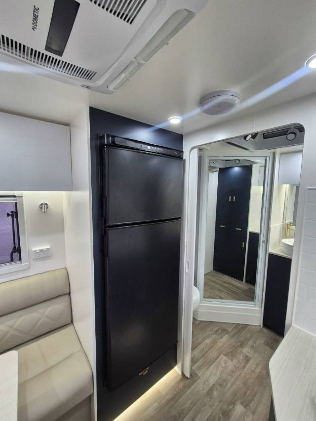 2025 RETREAT FRASER 200C CARAVAN