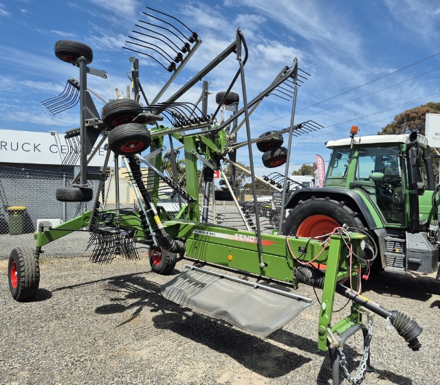  FENDT FORMER 801TRC CENTRE HAY RAKE  image