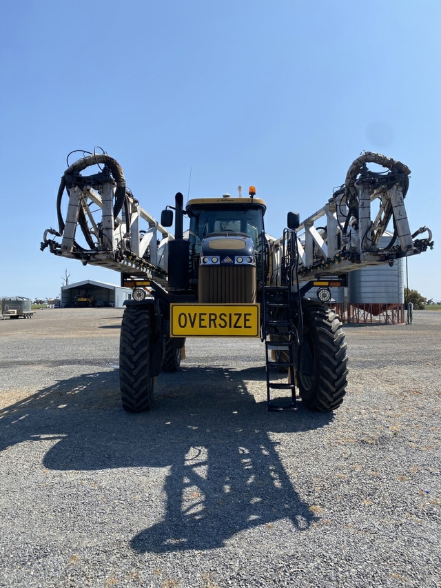  CROPLAND ROGATOR RG1300C SELF-PROPELLED SPRAY  image