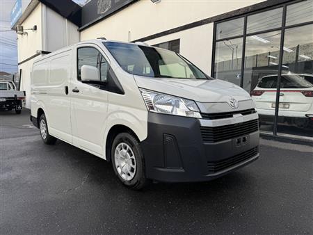 2022 TOYOTA HIACE LONG WHEELBASE GDH300R