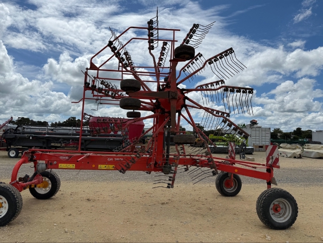  KUHN GA7501 TWIN ROTOR RAKE   image