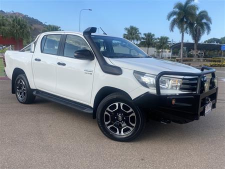 2017 TOYOTA HILUX SR DUAL CAB GUN126R